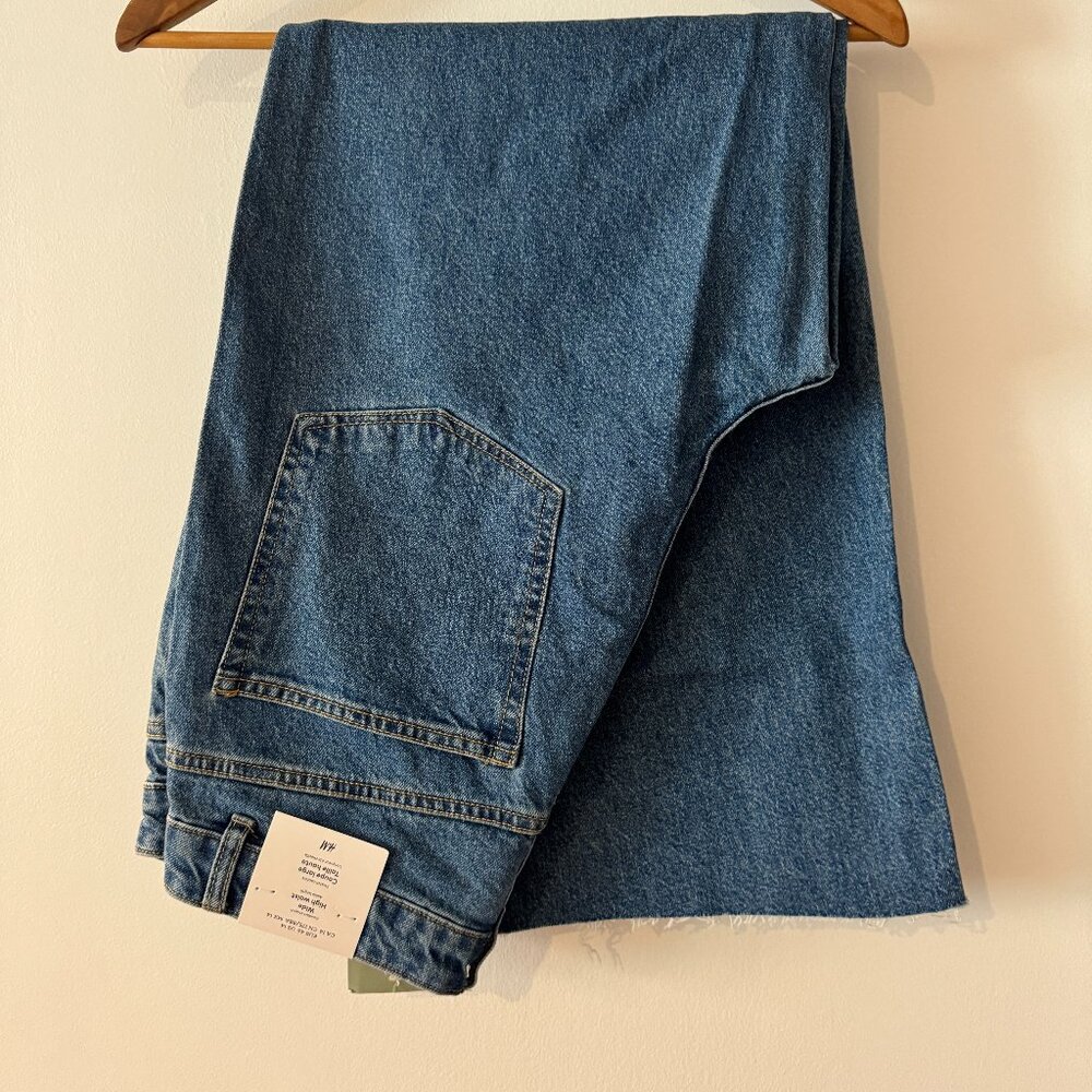 NWT - Wide High Waist Ankle Jeans with Raw Hem